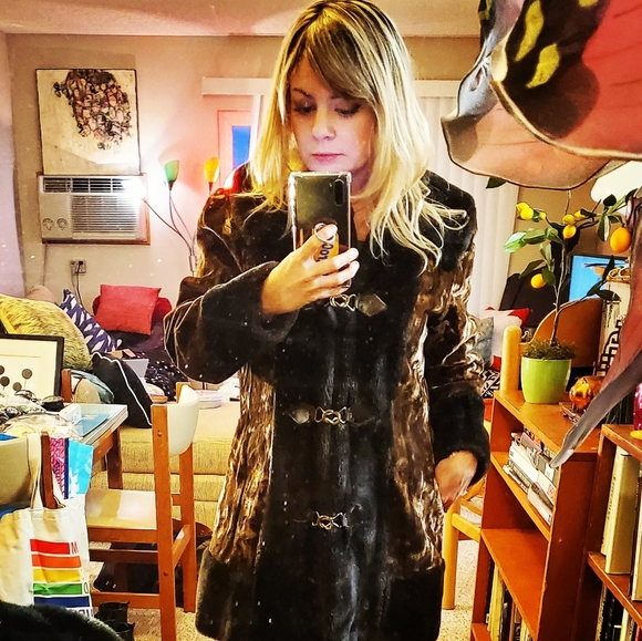 Meet your Posher, Madeline - Picture 1 of 4